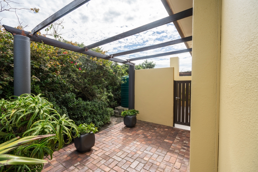 7 Bedroom Property for Sale in West Beach Eastern Cape